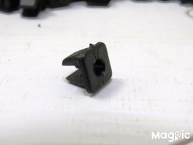 Втулка крепления брызговиков (квадратная), бампера 21010-2808020-00. Оригинал.